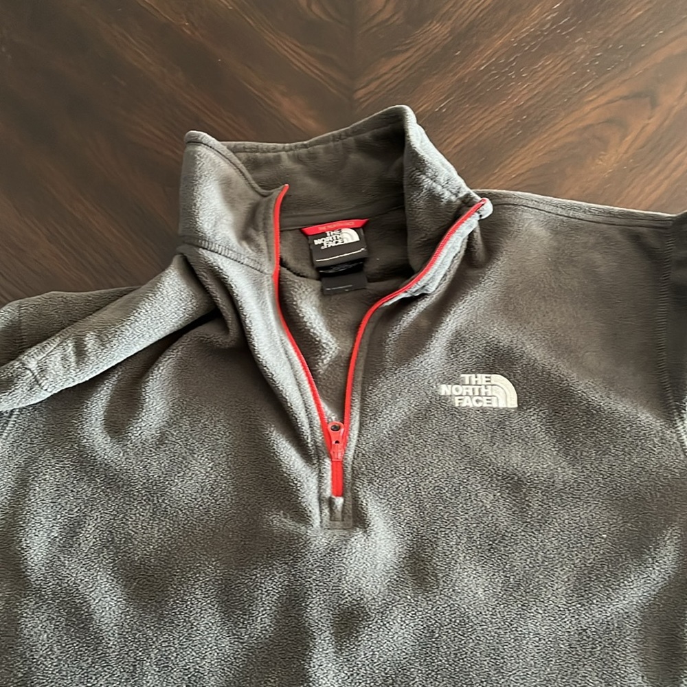 The North Face. Fleece.  Nice fleece. - Picture 3 of 4